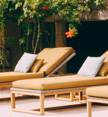  Outdoor Lounge 